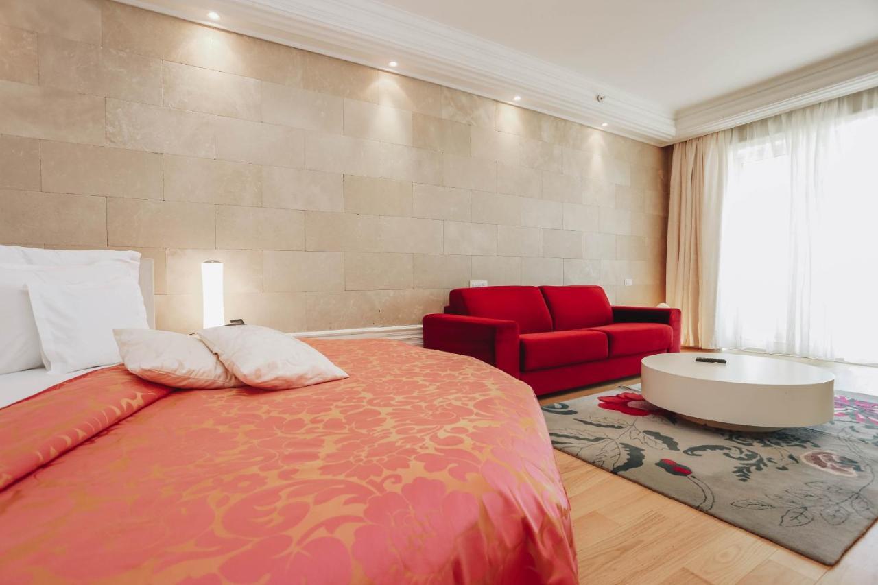 Splendid Conference & Spa Resort Budva Bagian luar foto A bedroom