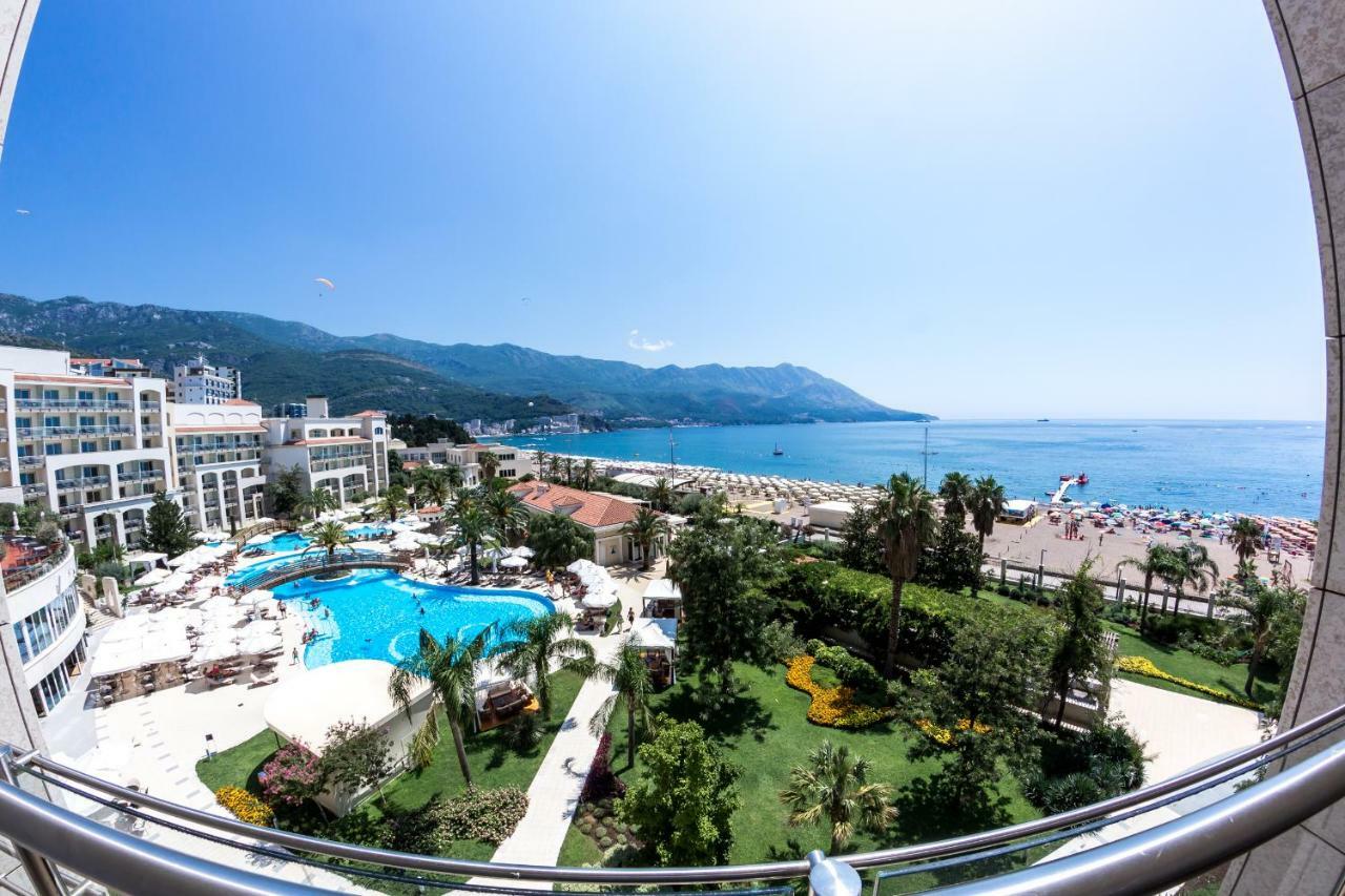 Splendid Conference & Spa Resort Budva Bagian luar foto A view of the hotel